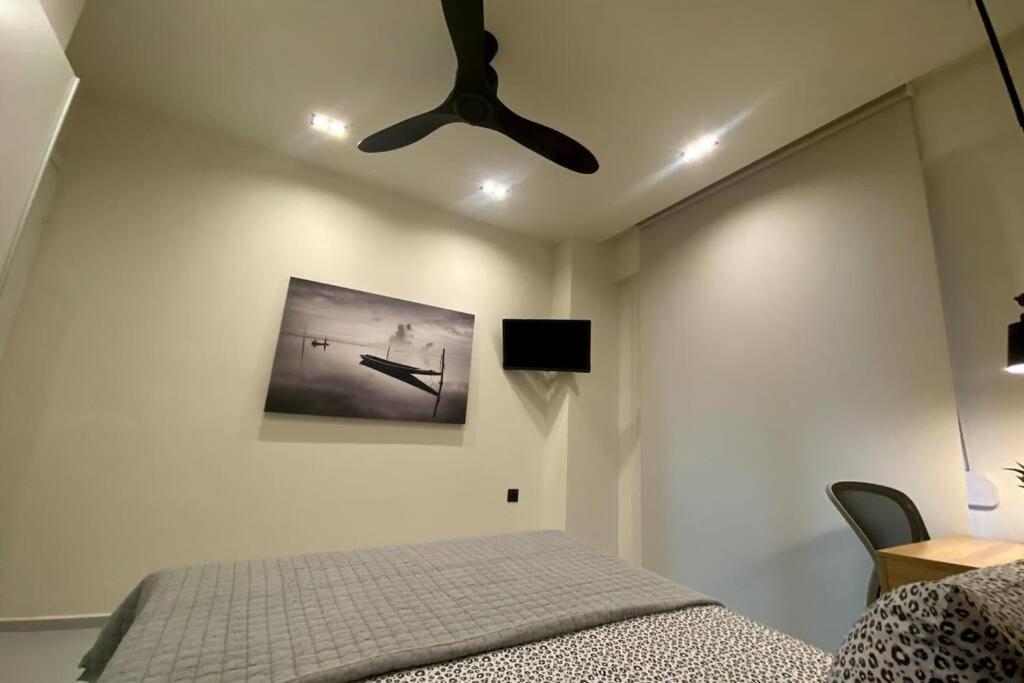 Vyron 1 Elegance Apartment เนอา มิคานิโอนา ภายนอก รูปภาพ
